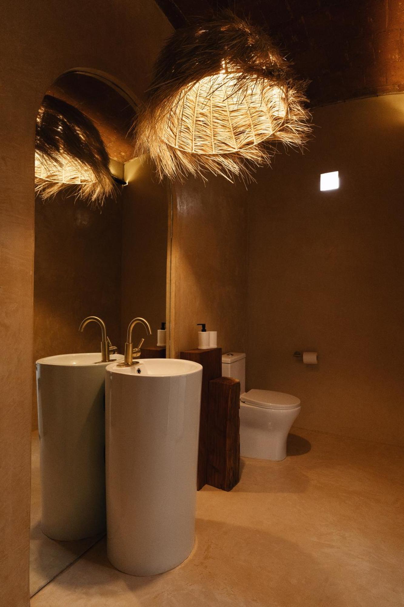 Lujosa Casa Con Piscina En El Corazon De